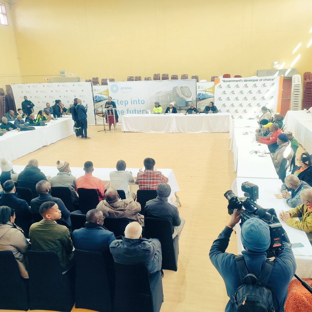 MetrorailWC's tweet photo. Minister of Transport,Ms. Chikunga, together with the Minister of Public Works &amp; Infrastructure @sziks &amp; the Minister of Human Settlements @mmkubayi in Philippi engaging with stakeholders affected by the illegal occupation of the PRASA Central line.
#RebuildingRail https://t.co/rocC0FrruJ