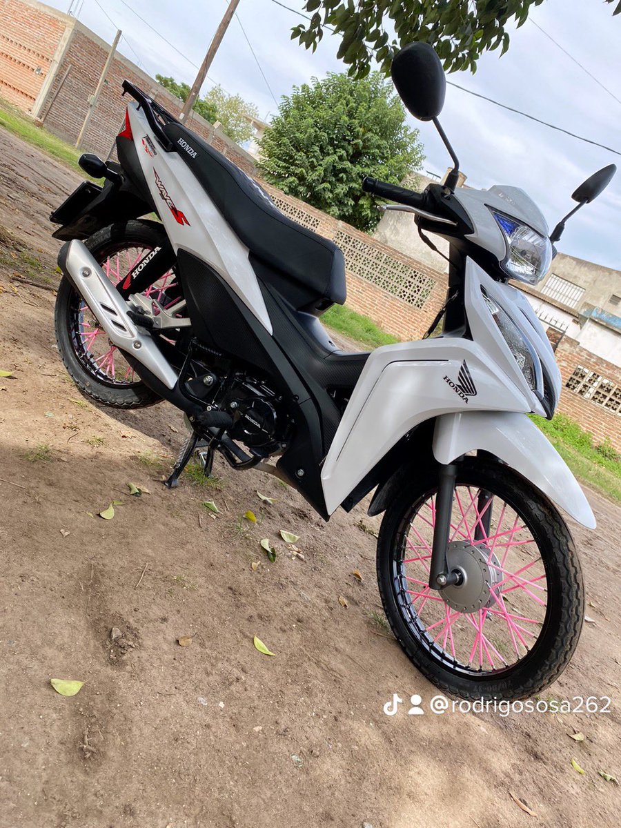 Rodrigososa00's tweet photo. @petitekia69 La moto ya esta en punga https://t.co/DAoFq7k3Uh