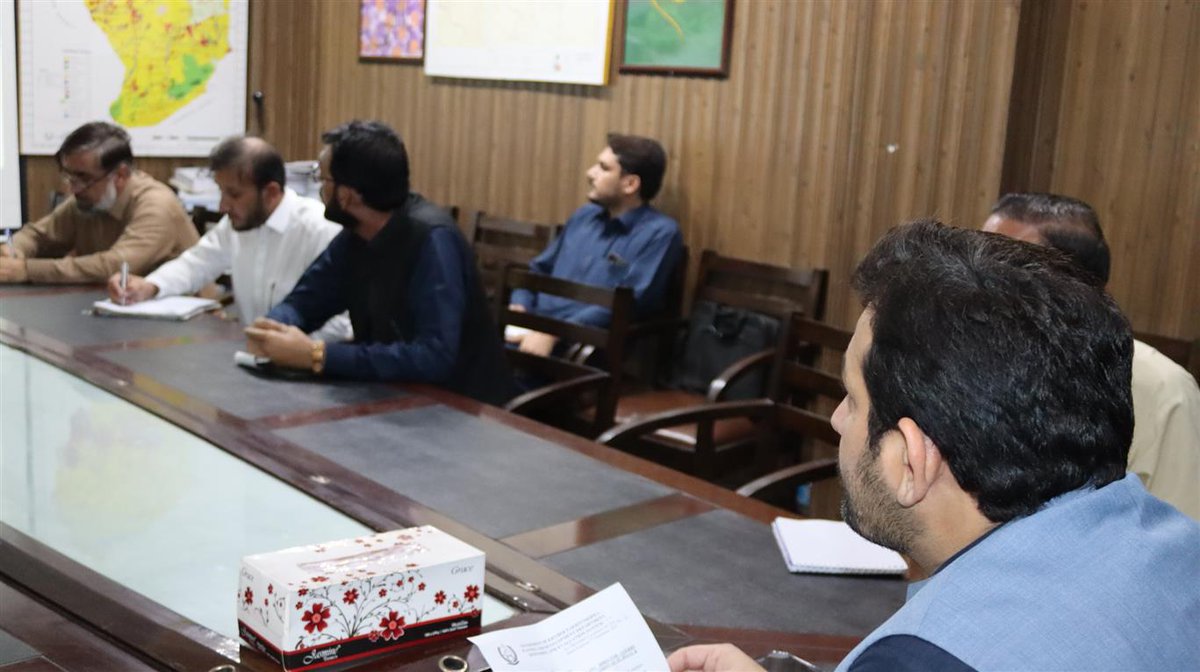 kpmne1's tweet photo. A meeting regarding "SCHEMES EXECUTED BY ASSISTANT DIRECTOR LG &amp; RD DEPARTMENT IN DISTRICT SOUTH WAZIRISTAN IN 2021-22 &amp; 2022-23 OF ADP &amp; DISTRICT ADP" was held under chairmanship of Director General M&amp;E System. https://t.co/SVoW41iiYv