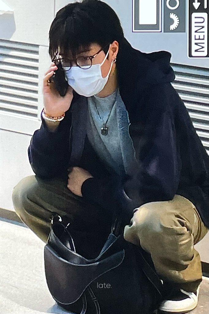 라데. tweet media