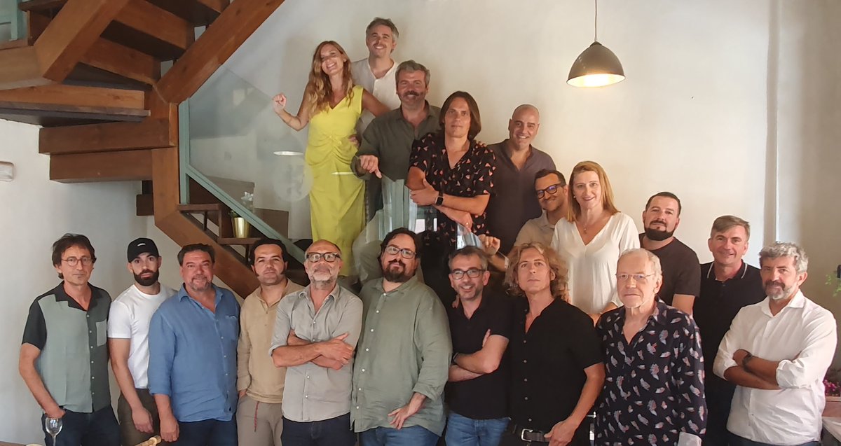 sgaeactualidad's tweet image. En #SGAE seguimos apostando por la creación #audiovisual y hemos organizado un encuentro con #guionistas, #directores y #escritores del medio en #Andalucía. Junto a  @cinandalucia y a @FAGA, además de conocer de primera mano las inquietudes e intereses de los #creadores del…