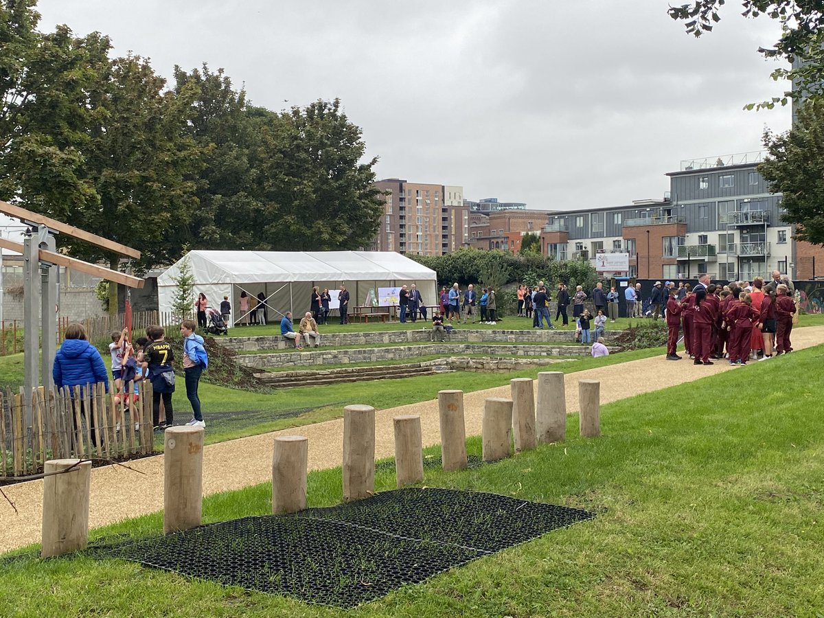 Great to see the next phase of St James’s Linear Park officially opened.
Well done <a href="/DCCParksBiodiv/">DCCParksBiodiversity</a> and <a href="/dccscarea/">DCC South Central Area</a>
