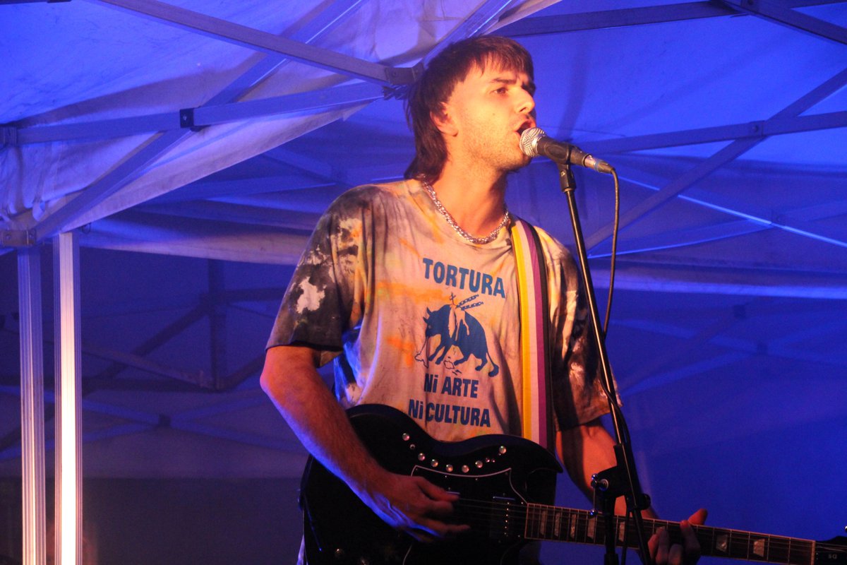 [ARGAZKIAK] Arima, Sofa eta Lukiek, Gurea Kultura ekimenaren bigarren egunean danbolin.eus/argaziak-arima…