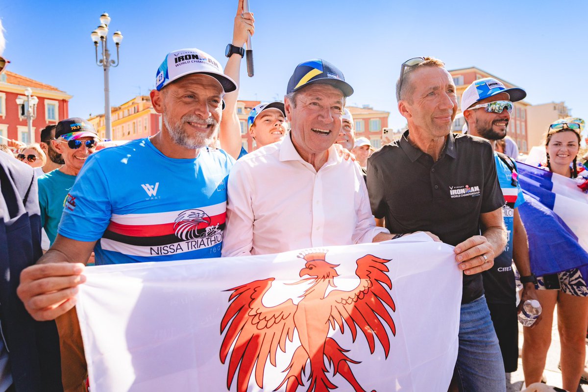 cestrosi's tweet image. .@IRONMANtri : La team @NissaTriathlon au rendez-vous ! Félicitations à Julien, Sam, Remi, Alex, Vincent et Antal pour leur participation au championnat du monde hommes de l’ironman, hier à #Nice06. #IMWC2023 #IssaNissa