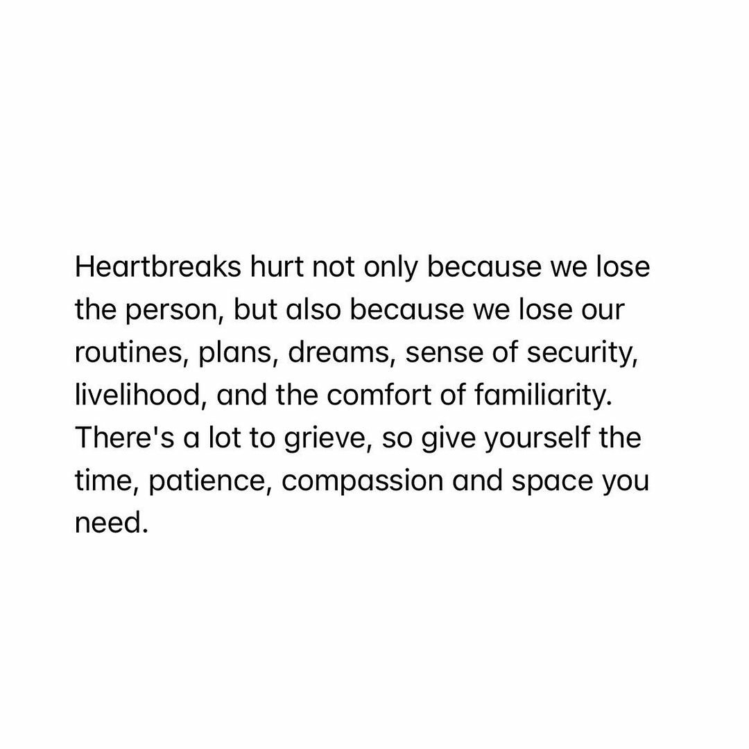 WakeupPeopIe's tweet photo. Heartbreak hurts, but it won't last forever. https://t.co/KisDfUdTJx
