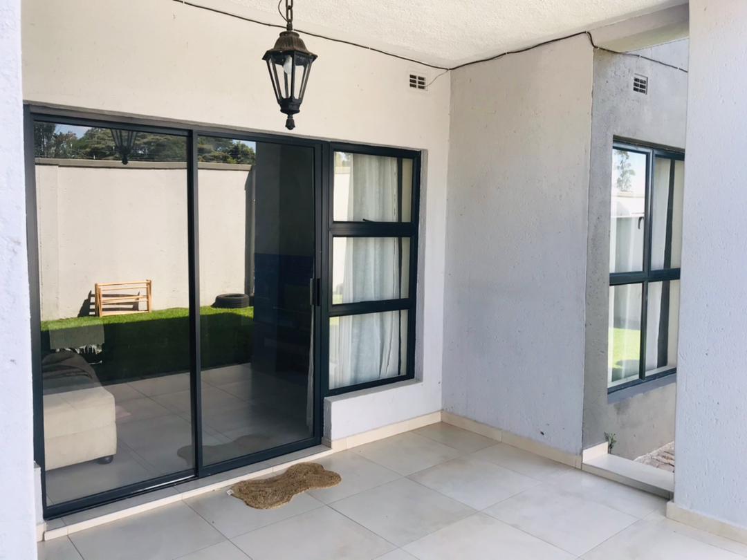 kudzaigore's tweet photo. @daddyhope Self  catering accommodation in Hre 

$50usd per night 

Call 0772474170 https://t.co/2xRbpBczWa