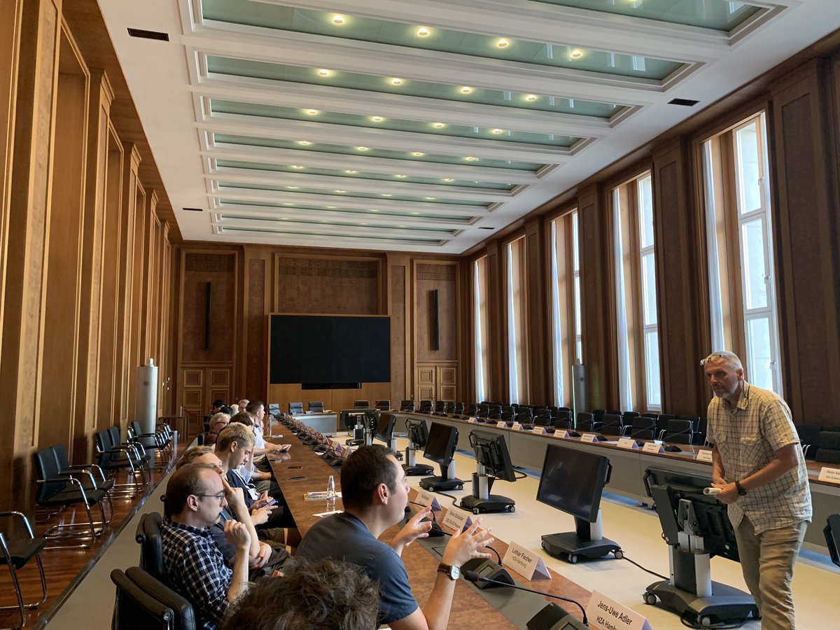 econ_pluralism's tweet photo. A po konferencjach o Nowoczesnej Teorii Monetarnej chodziliśmy do niemieckiego Ministerstwa Finansów🧐 #MMTConference23 https://t.co/wE7AaMk7Gv