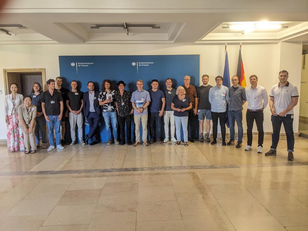 econ_pluralism's tweet photo. A po konferencjach o Nowoczesnej Teorii Monetarnej chodziliśmy do niemieckiego Ministerstwa Finansów🧐 #MMTConference23 https://t.co/wE7AaMk7Gv
