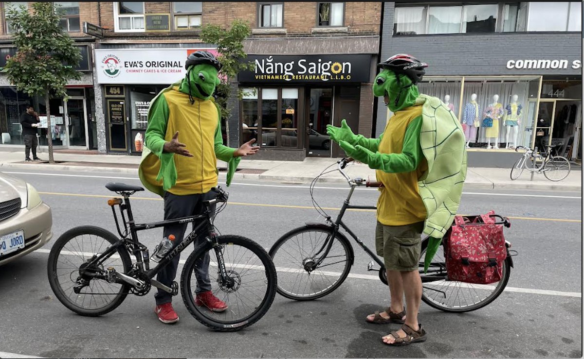 WORLD PARKING DAY. Sept 15 at 192 Spadina Av near Dundas in front of @CSITO 8am-noon

What can you fit into the ave 130sq ft curbside prking spot:
One car
~20 bikes
~113 ave-sized turtles

On Fri, slow down, park your shell + enjoy free coffee, sweet, and chat 

#bikeTO #TOpoli