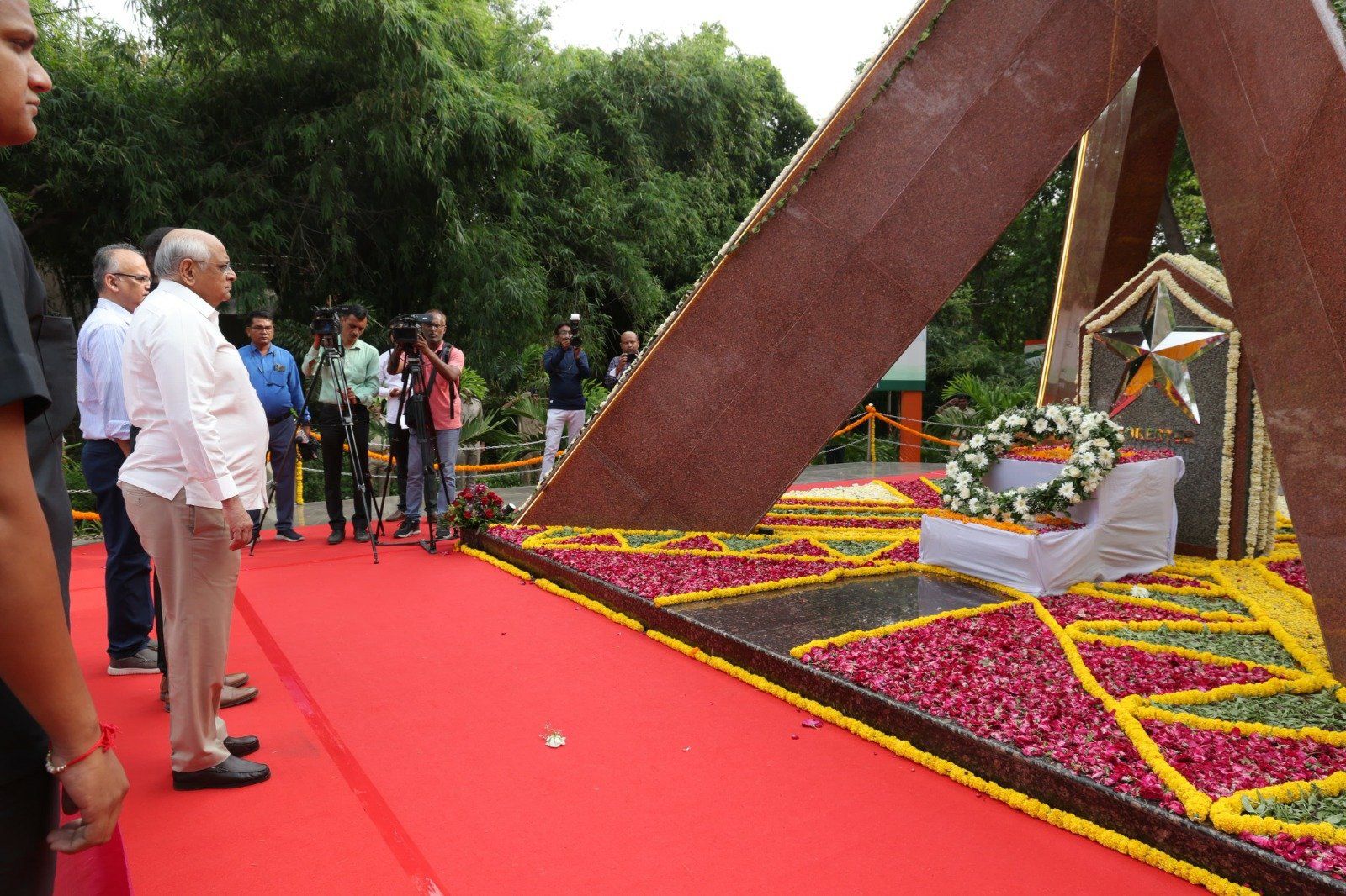 Gujarat CM dedicates Vanpal Memorial in Gandhinagar