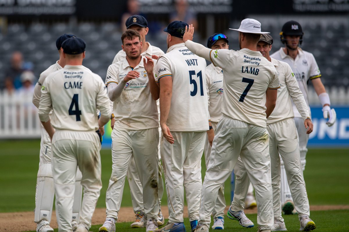 150-up! @SamConners7 is congratulated by his colleagues after removing Gloucestershire's Josh Shaw this morning at Bristol. It was Sam's 150th all formats wicket for @DerbyshireCCC