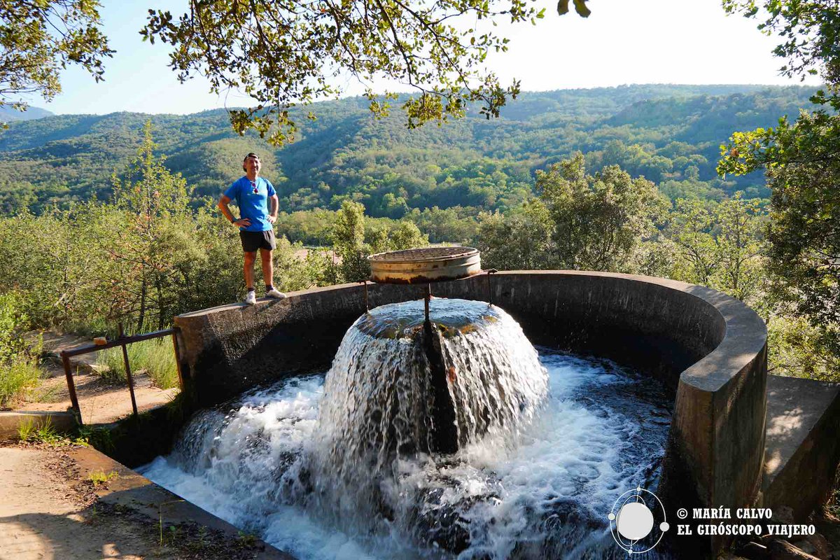 giroscopoviaja's tweet photo. Un paseo por el Canal de Bohere, de #Codalet hasta la abadía benedictina de Saint Michel de Cuixa. El sifón del Canal de Bohere se realizó para que el canal tuviese paso de un lado a otro en el valle de Llitera.
#francia #france #elgiroscopoviajerofrancia #pyreneesorientales https://t.co/O0e8Orh5kX