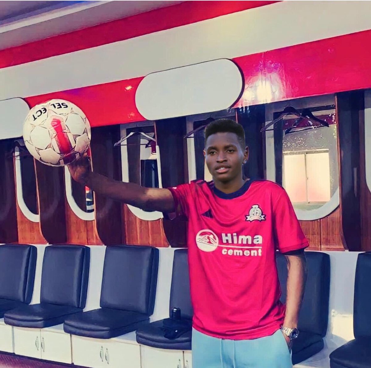 AllanAbahoo's tweet image. Can Allan Okello be Bright Anukani's Best Back Up At St. Mary's Stadium Kitende ????

📸: #USFN @usfn_ug