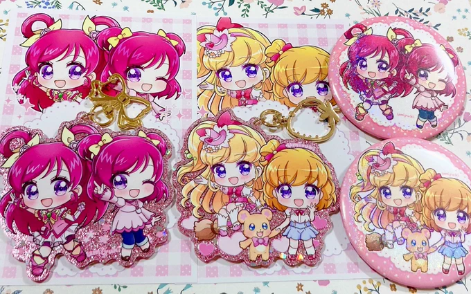 レイフレで頒布する、ドリーム&amp;のぞみセット、ミラクル&amp;みらいセット届きましためっちゃキラキラでハートも所々に散りばめれてて可愛いです 