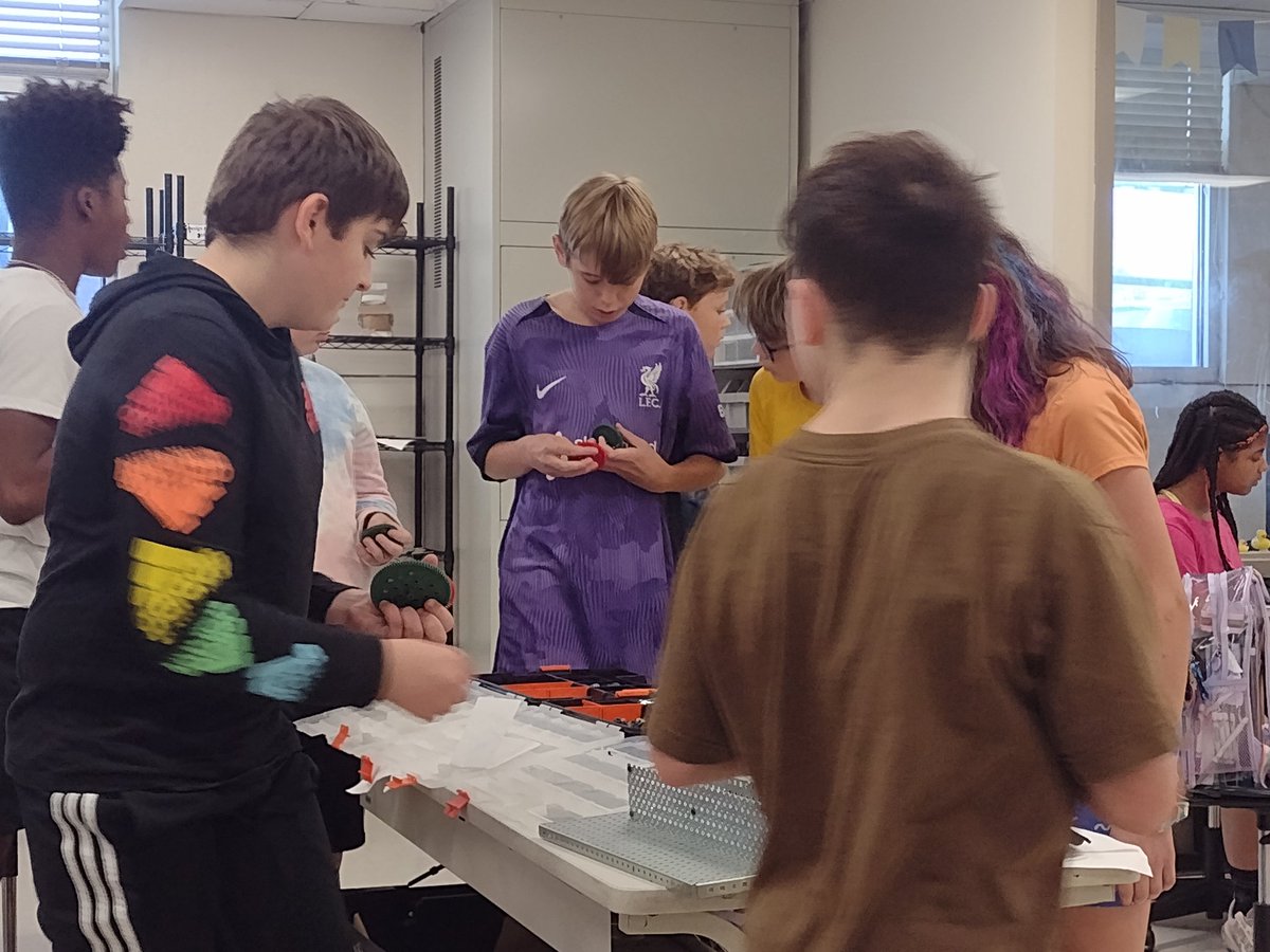 CMS PLTW/STEM/Robotics tweet media