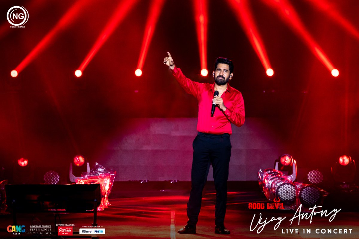 noiseandgrains's tweet photo. #THANKYOU #CHENNAI
You guys set the venue on
#OgVibe 🔥
#GoodDevil @vijayantony - Live In
Concert, Chennai

@vijayantony @noiseandgrains
@karya2000 @itisveer
@onlynikil @fifthanglestudios
#vijayantony #noiseandgrains
@onlynikil https://t.co/u5qeEcWqOk