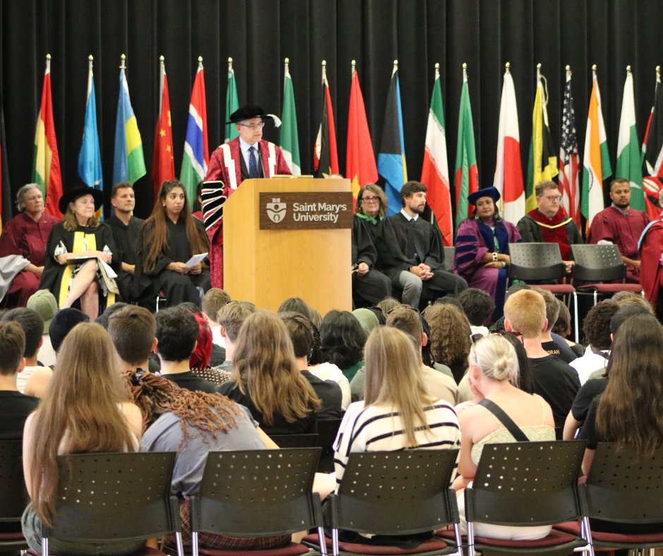 smuhalifax's tweet photo. #NewToSMU students kicked off Welcome Weeks with the Santamarian Ceremony! This event showcases new students' commitment to Saint Mary’s and Santamarian's core values. #WorldWithoutLimits https://t.co/2hWwOKn1ve
