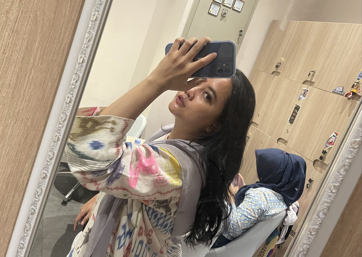 Potong rambut gak yaa 🫠