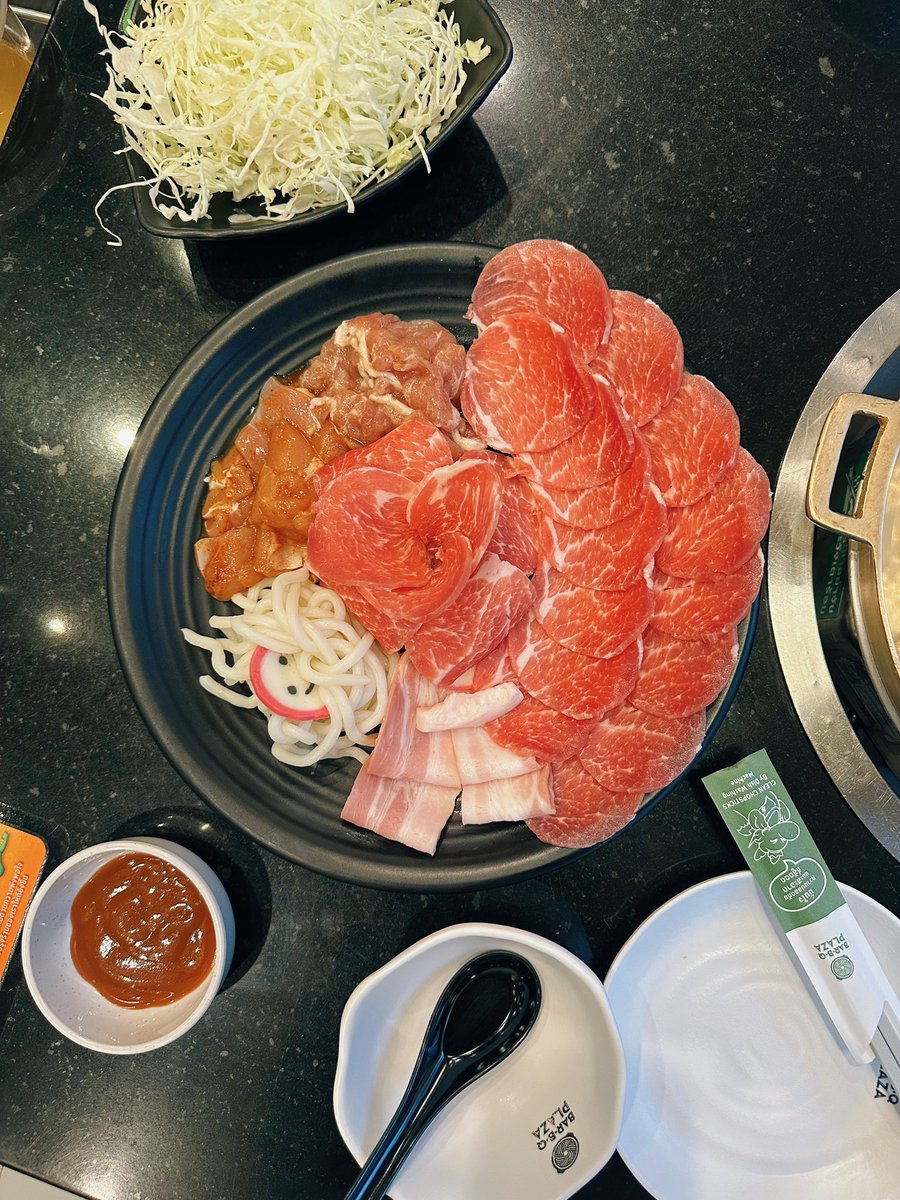 กินกับนอน🤤 tweet media