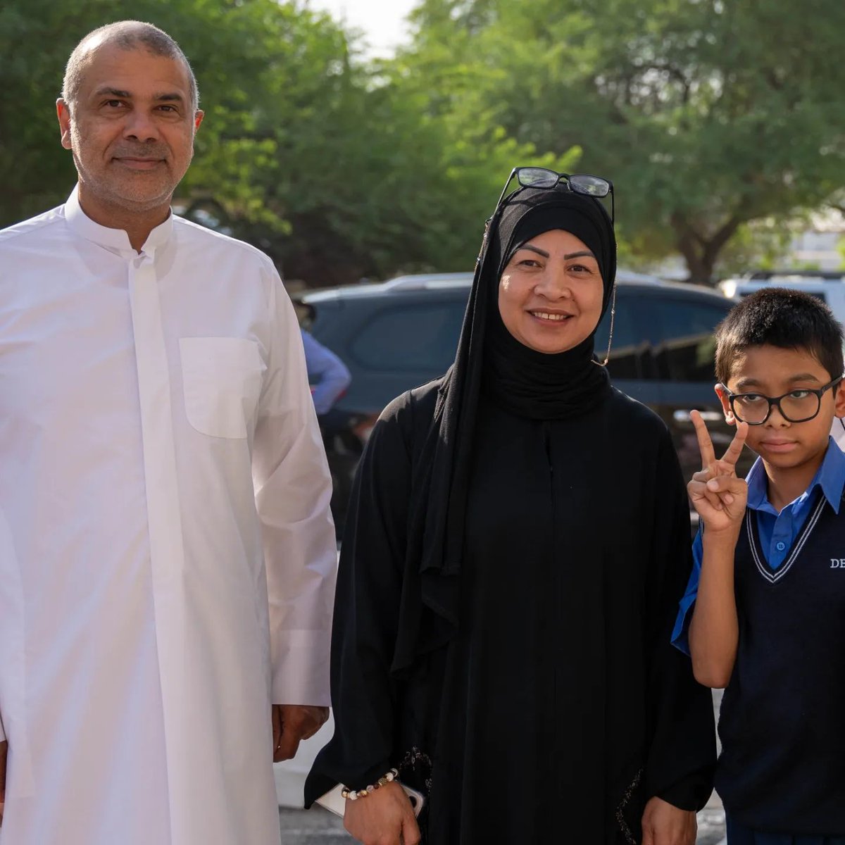 Dasmanbs's tweet photo. نتقدم بالشكر والتقدير لوزارة الداخلية على جهودهم  ودورهم الكبير في تنظيم الحركة المرورية في محيط المدرسة في اول يوم دراسي لطلبتنا والحفاظ على سلامتهم .
#مدرسة_دسمان_ثنائية_اللغة
@Moi_kuw https://t.co/Ks8uYwqS1k