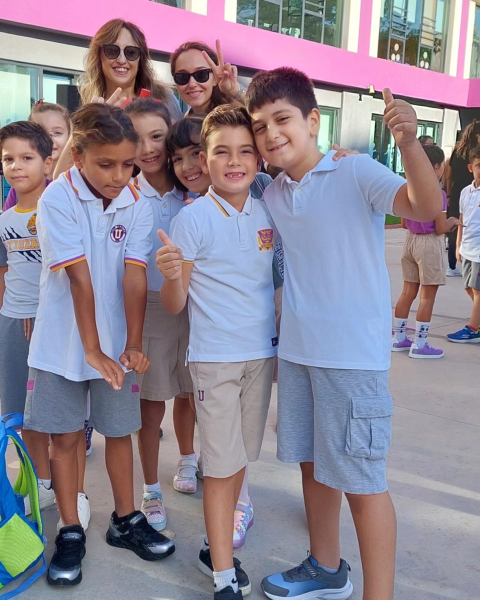 2023-2024 Eğitim Öğretim yılı törenimiz Yönetim Danışmanı ve Bahçeşehir Üniversitesi Öğretim Görevlisi Sn. Hale GÜNEŞ ve Kampüs Müdürümüz Sn. Tuba UYSAL'ın günün anlam ve önemini belirten konuşmasıyla başladı.
Öğrencilerimize başarılarla dolu UĞURLU bir yıl diliyoruz.