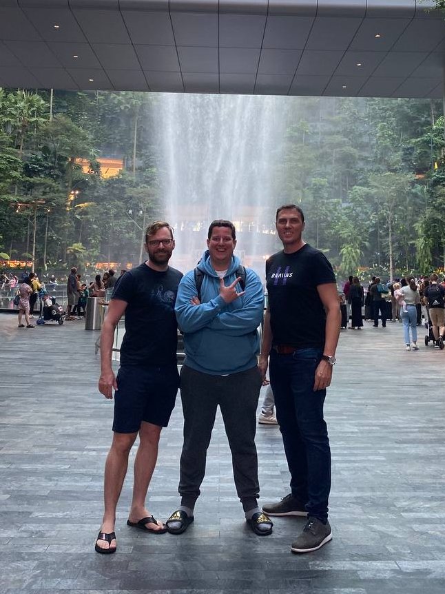 🛬We have landed in Singapore for the Canaan 10th Anniversary event held tomorrow 12th September.

Make sure you don't miss our talk about Stratum V2. 

We are also booking meetings with investors to share details of a top-secret project we are working on, our DMs are open 🤫