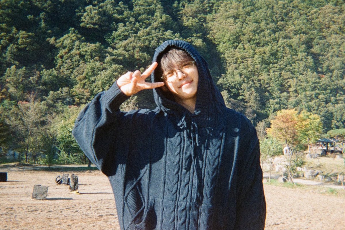 sounds_of_cheol's tweet photo. seungcheol 📸🩶 https://t.co/VZFPODhPDd