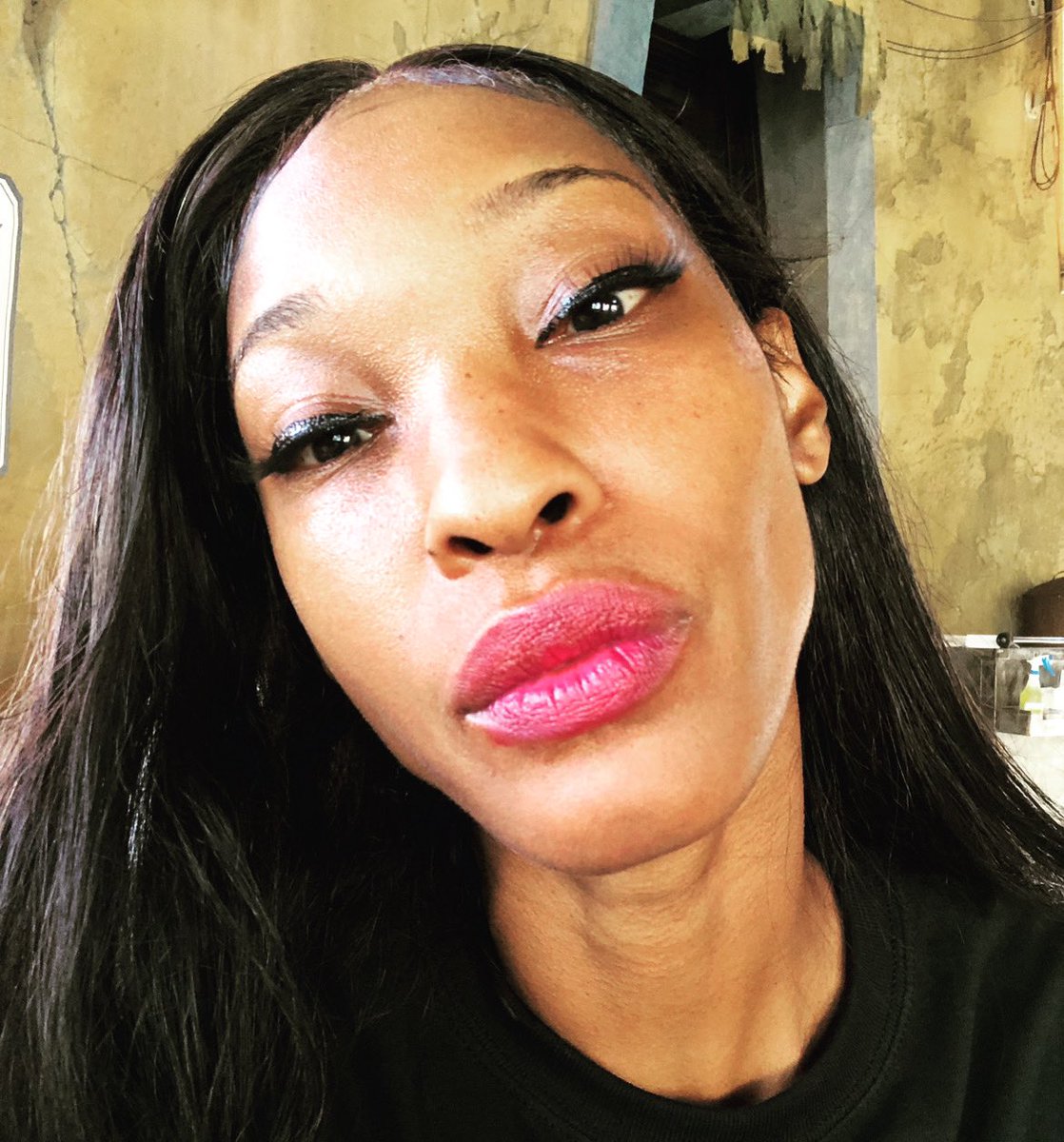 moneegreenmodel's tweet photo. Monday face!!! 
#bbtvi  #September11 #إعصار_دانيال #هزة_أرضية https://t.co/6ylpHllX7q