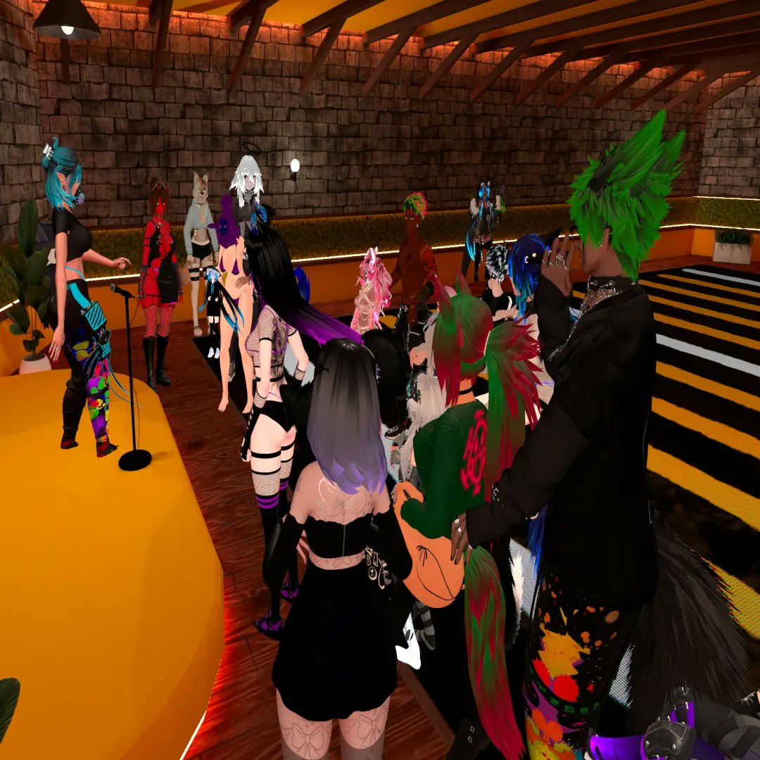 ChaoticRoseVR's tweet photo. What an awesome night! We had an amazing time with Misfits and Sapphire Dragon on friday~

#misfitsvrc #sapphiredragonvr #chaoticrose #vrchat #vrevents #vrchatmusicevents https://t.co/NviMtD7KgJ