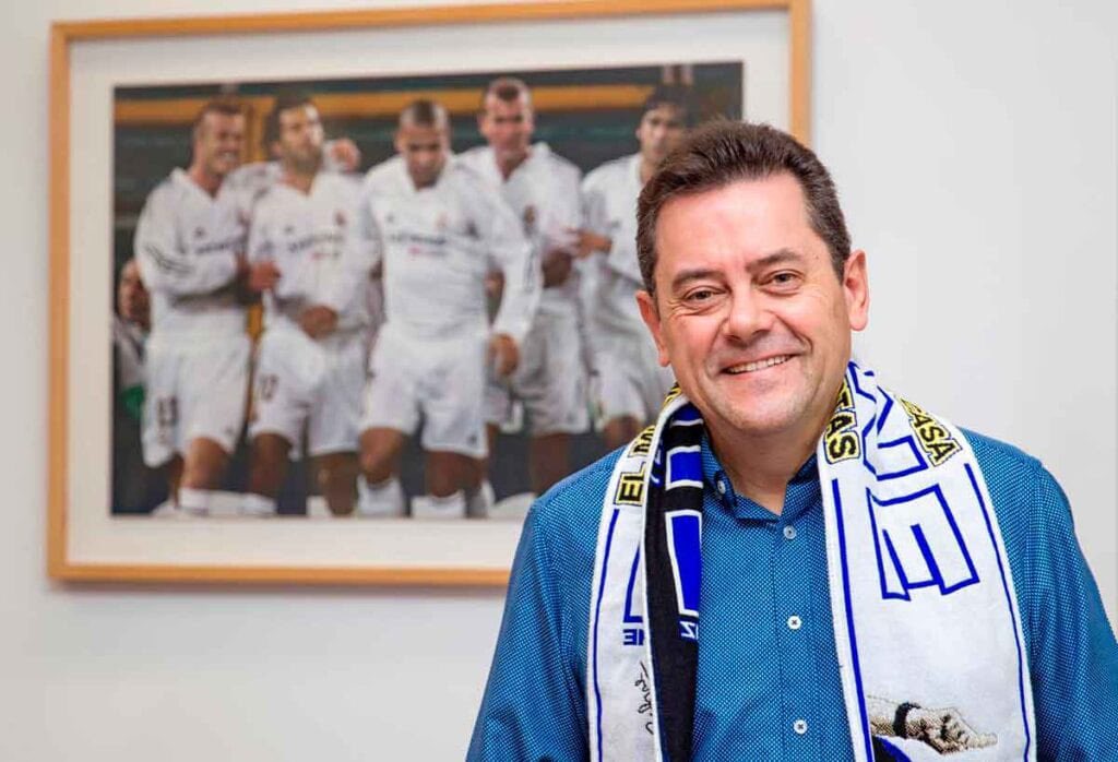 MundoDespectivo's tweet photo. 🚨 #ULTIMAHORA 🚨

💥 Tomas Roncero presenta su candidatura para ser nuevo presidente de la Federación Española de Fútbol. https://t.co/sFPO67j5xv