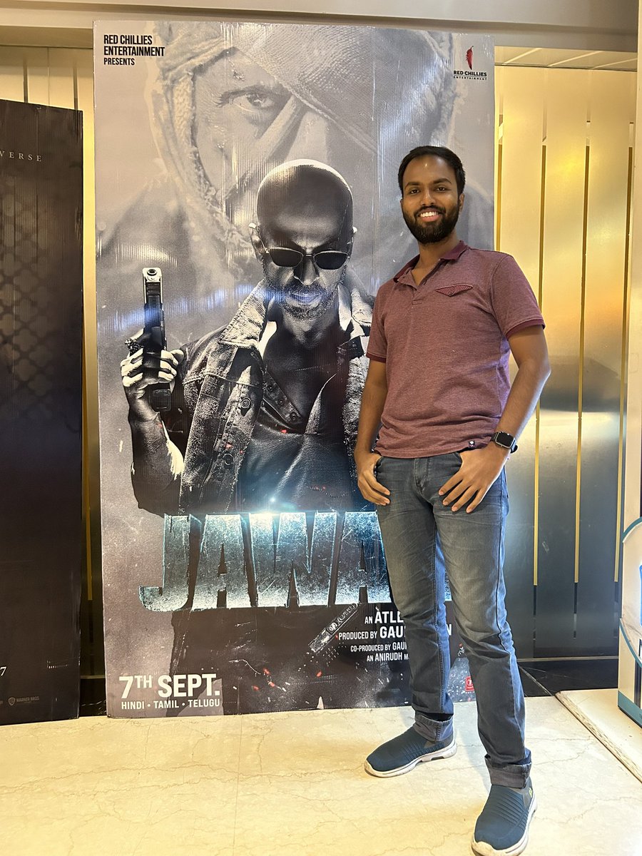 iamsurajit07's tweet photo. Bullets &amp; Love rain down like Thunder…
#Jawan is roaring at BO like Monster ❤️
#Jawan
#srkian
@iamsrk https://t.co/oe4enQ2pkv