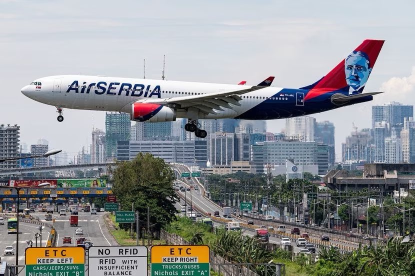 Pedjijatar's tweet photo. AirSerbia, A330 “Mihajlo Pupin” na sletanju u Manilu.✈️ photo: Roman Angelo Waquiz https://t.co/vLaz68ouWN