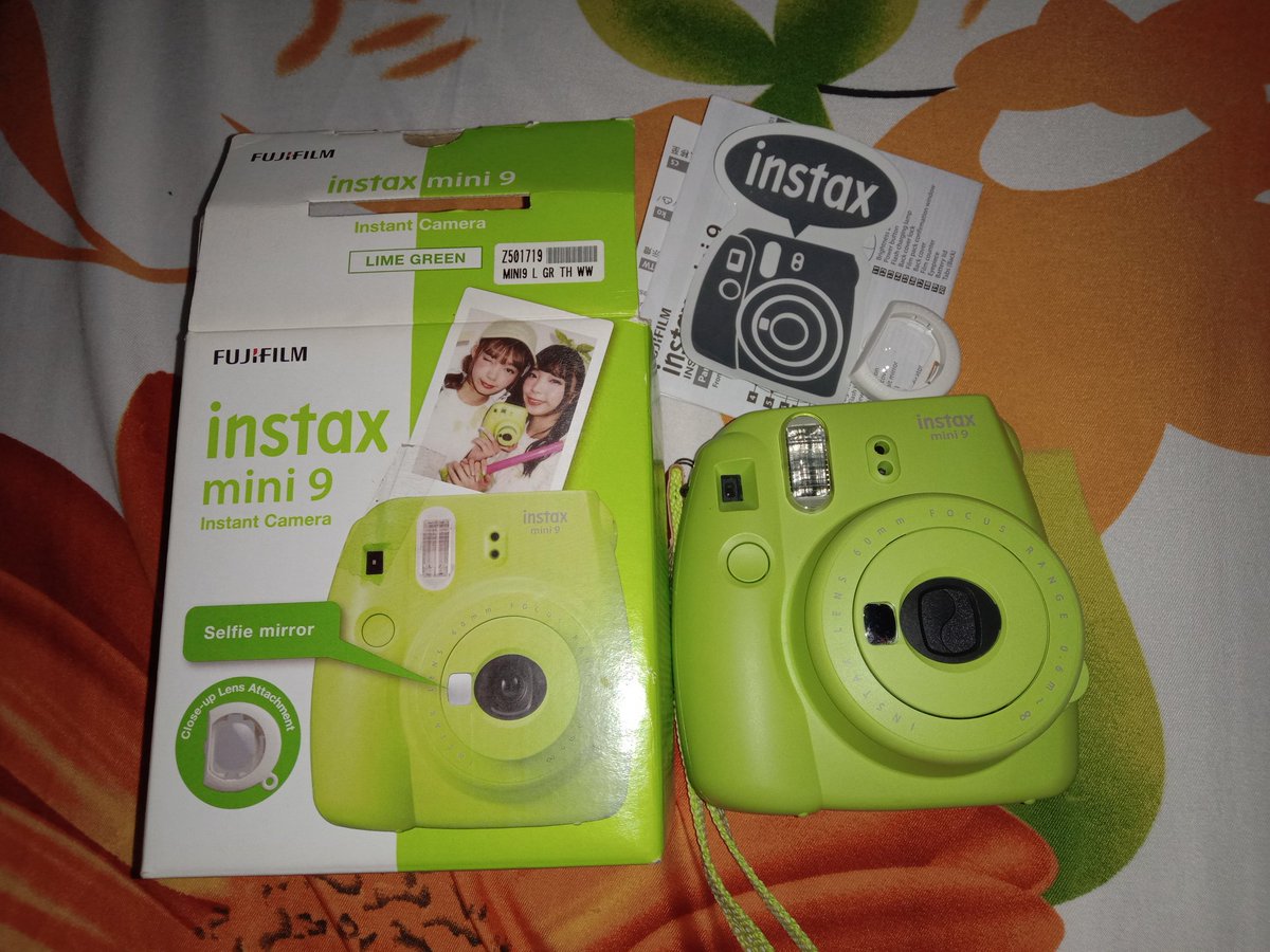 bentabells's tweet photo. wts lfb ph 

instax mini 9 lime green

-good condition
-with wrist strap, close up lens, batteries and box 
dm for the price

# wts lfb instax mini 9 11 https://t.co/RdYts9wli3