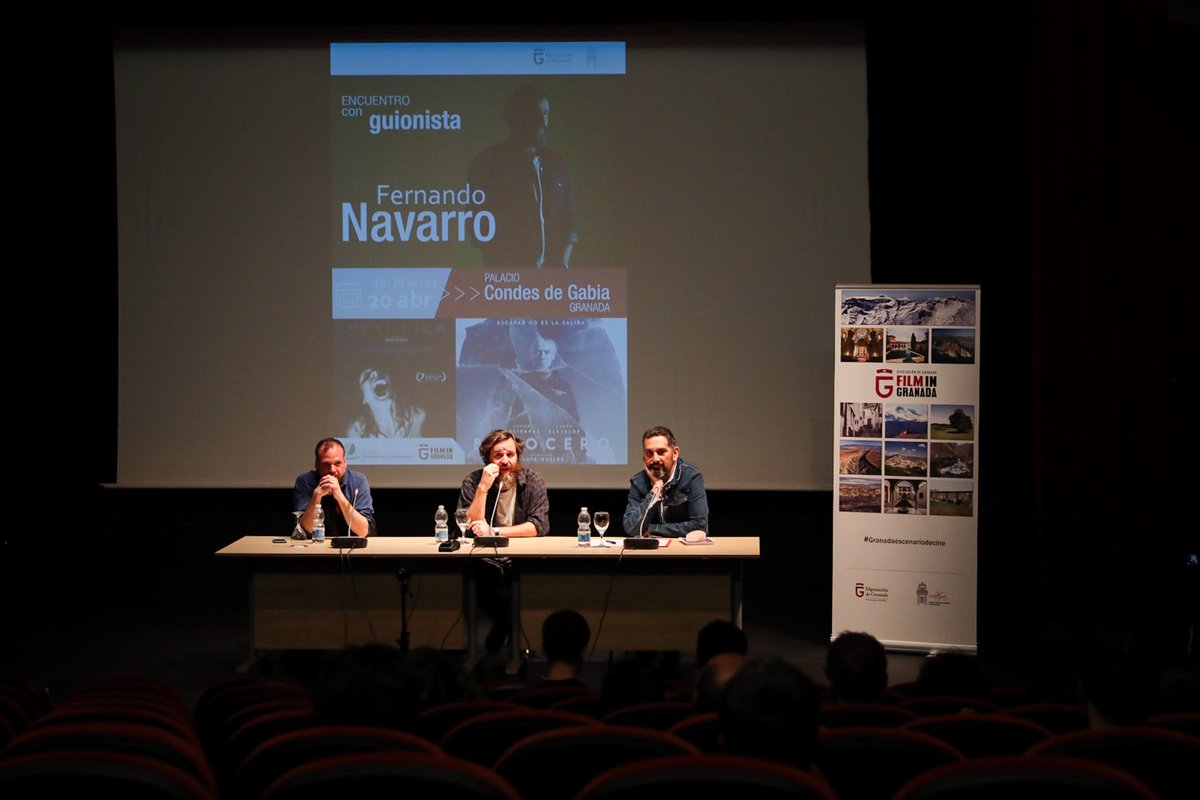 filmingranada's tweet photo. @PrimeVideoES @paco_plaza @KikeMaillo @jbalaguero @themdpstudio @sitgesfestival @ASECAN__ @IndeGranada @Paco_Cabezas @MagaZinema_ @oscargiron__ @JeCabrero @EdImpedimenta @GranadaFilmFest #Romancero. Si te perdiste el Encuentro con Fernando Navarro en #Granada del pasado mes de abril en Condes de Gabia, aquí tienes un resumen. Muy recomendable para jóvenes y futuros guionistas. 🎬✨📸@luciarivas81 #Granadaescenariodecine 
👉https://t.co/Zce8c0ieHt https://t.co/xYHt95JfB4