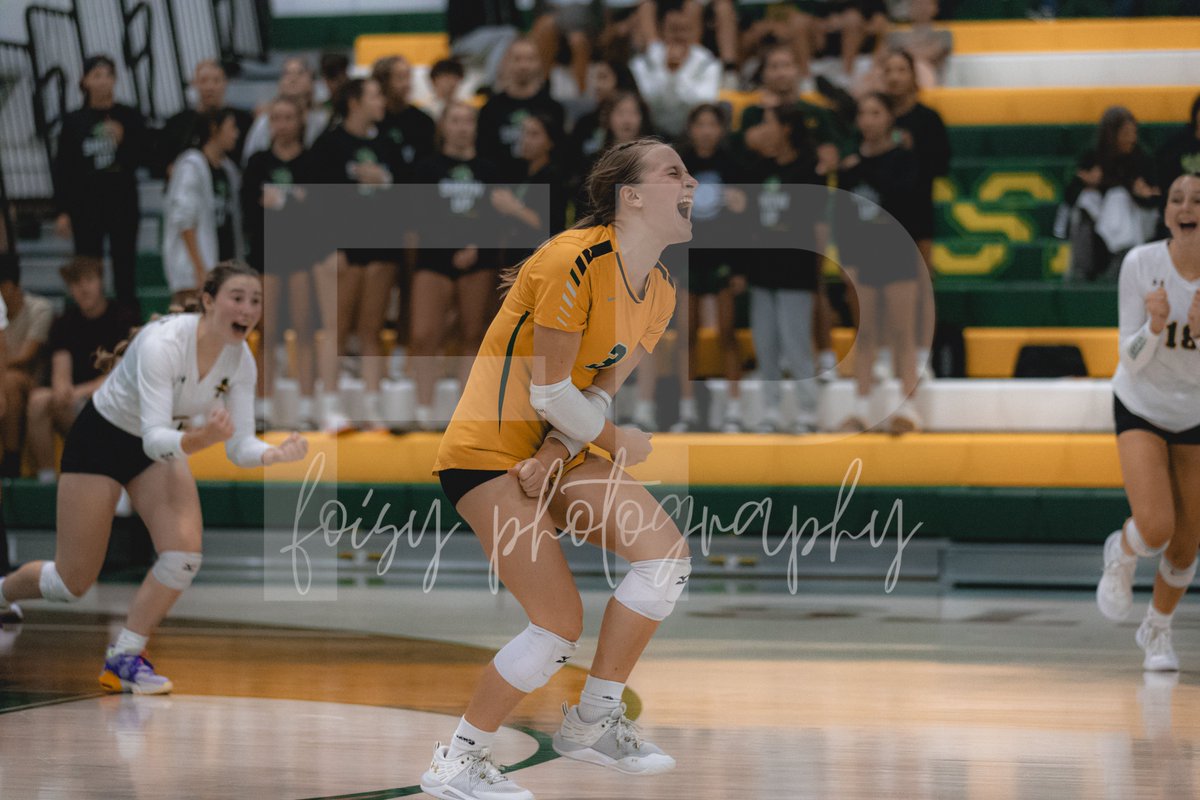 .@SteeleComets v. @NviewAthletics 📸🏐

Represented by: @SportsKee1 

foisyphotography.com/High-School-Vo…