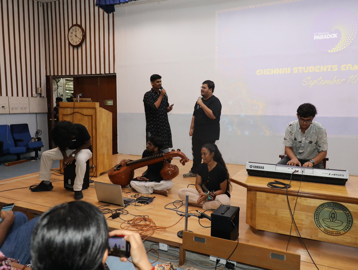 iitmadras_es's tweet photo. The students were treated to some musical surprises. They also got a sneak peek into what is in store for them at Saavan'23.
#IITMadras #BSDegree #DataScience #ElectronicSystems #CollegeLife #Students #Education https://t.co/zeFcwGl1CG