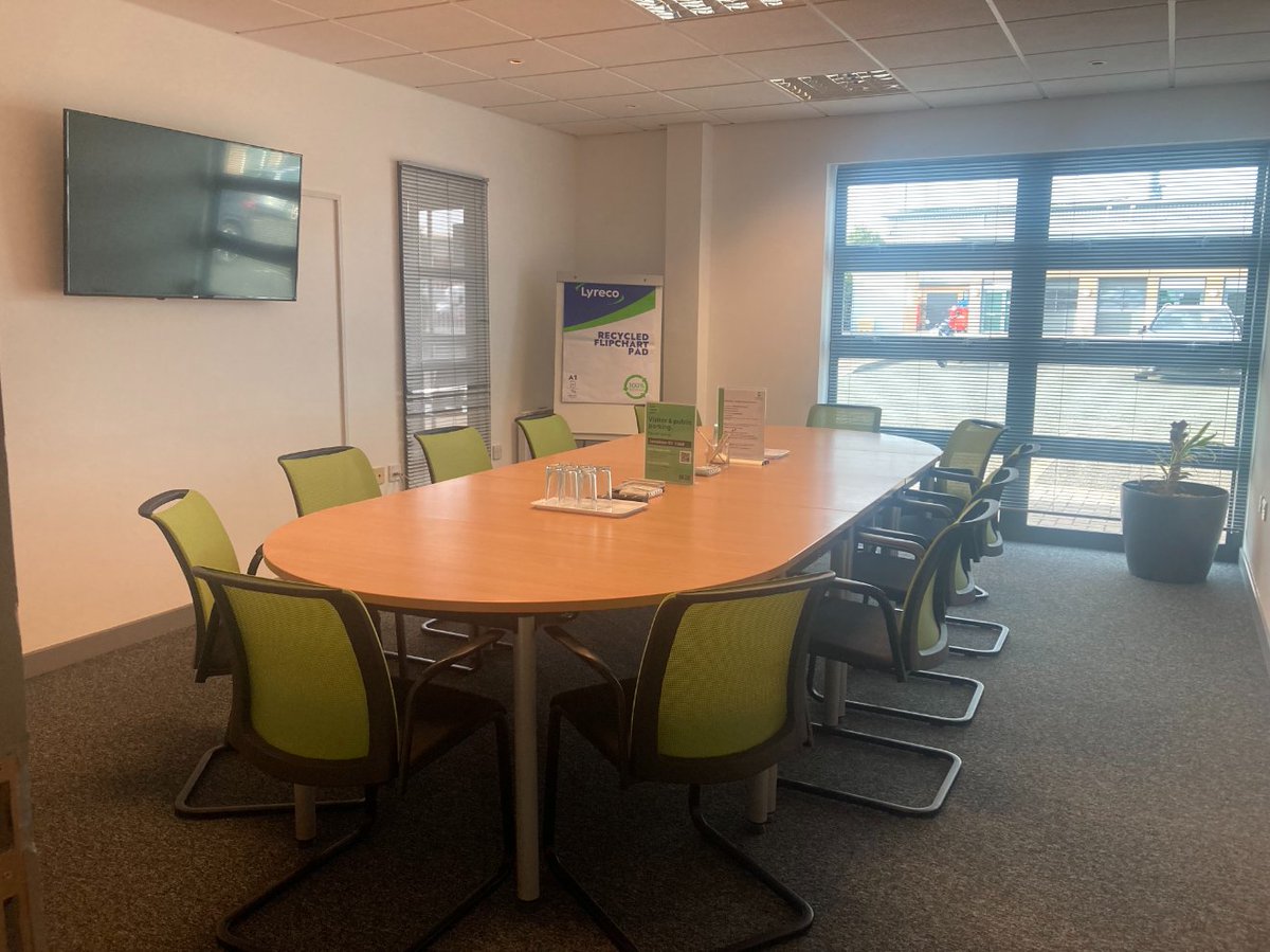 Basepoint_Tewks's tweet photo. Looking for a meeting room in Tewkesbury? Can be booked by the hour or for a full day. Easy access off Junction 9 of the M5.....call 01684 854444. https://t.co/L8oB7rtqjQ