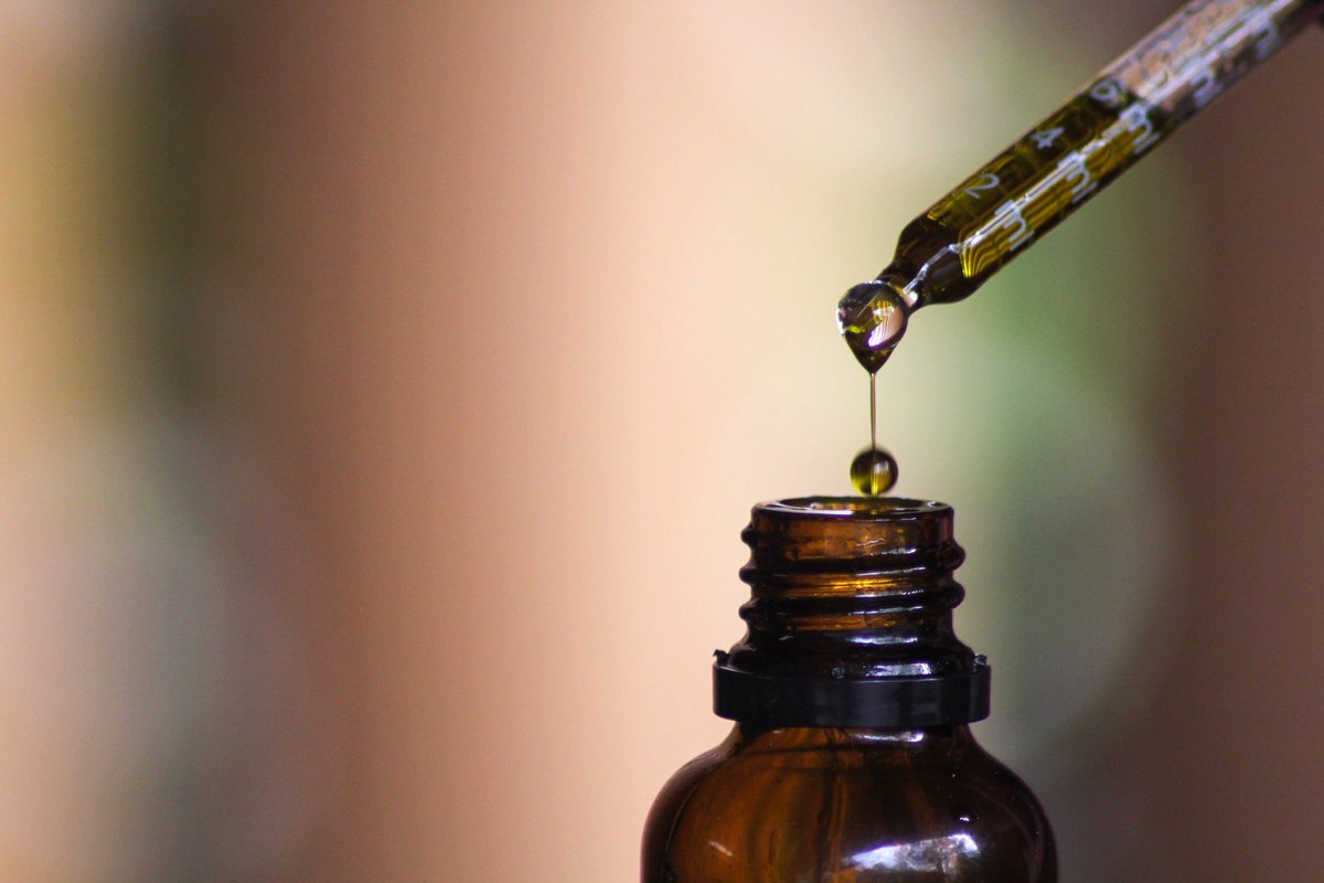 sunbearcbd's tweet photo. Mondays can be tough, but with Sun Bear CBD, they really don’t have to be! Start your week with clarity and focus. 

#mondaymotivation #cbd https://t.co/AE4W4Y8sbp