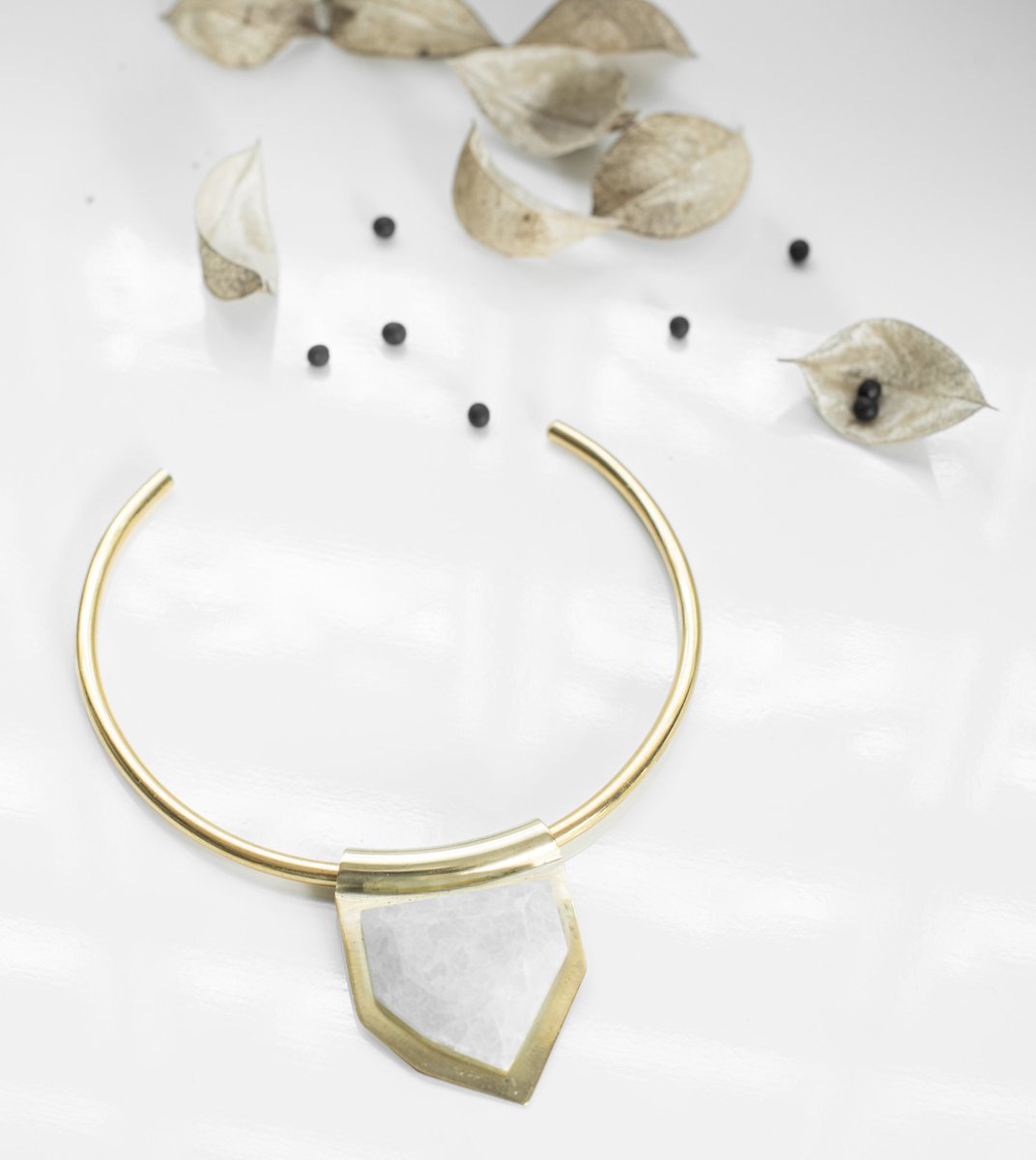 AdeleDejak's tweet photo. The beauty of handmade African jewelry lies not only in its aesthetics but in the dedication of its creators. 🌟💎 #HandcraftedTreasures
#AdeleDejak #sustainablefashion #jewellerylover #madeinKenya #handmade #brassjewellery #Africanjewellery #Africanluxury #affordablekuxury https://t.co/M7GSaQ6g5x