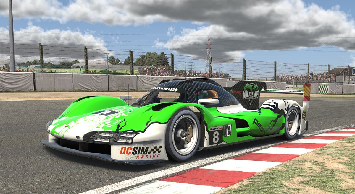 Ya tenemos los coches listos para la nueva season en #iRacing, ahora toca gastar gomas!