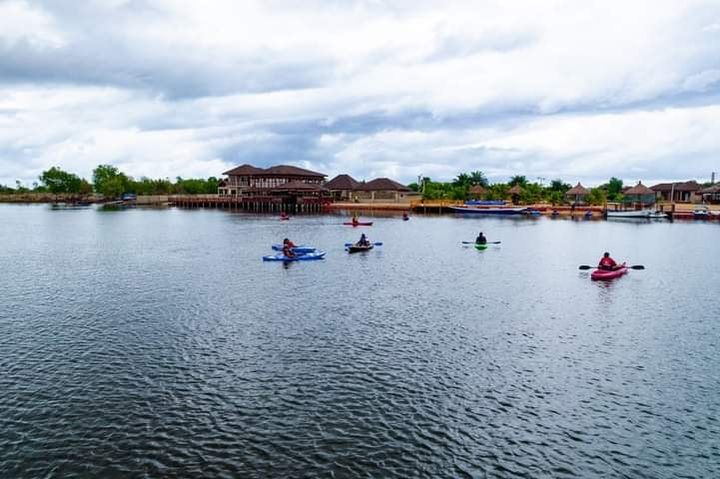 keta_vibes's tweet photo. A change of scenery helps with everything 🌴🗾✨✨ 🇬🇭 🇬🇭
#chillzone 

📍The Chill River Resort Anyanui, Volta, Ghana 🇬🇭
 #VoltaVibes #ketavibes https://t.co/quwTvsC7JI