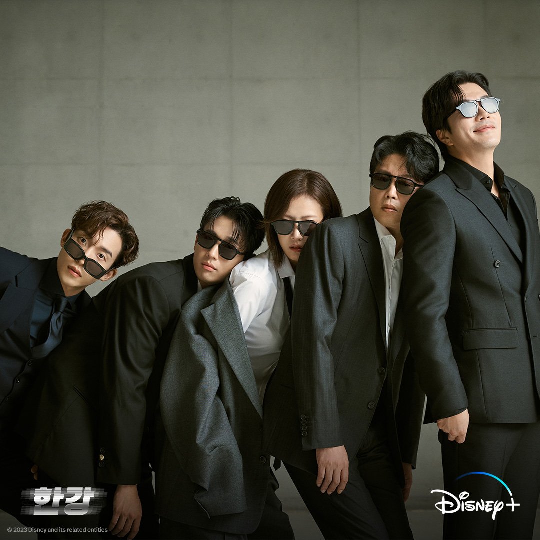 TheAnnyeongOppa's tweet image. Lovable cast members of the upcoming action-comedy series, "Han River Police" 😍❤️

📸: disneypluskr

#HanRiverPolice #KwonSangWoo #KimHeeWon #LeeSangYi #BaeDaBin #ShinHyeonSeung #Disneyplus