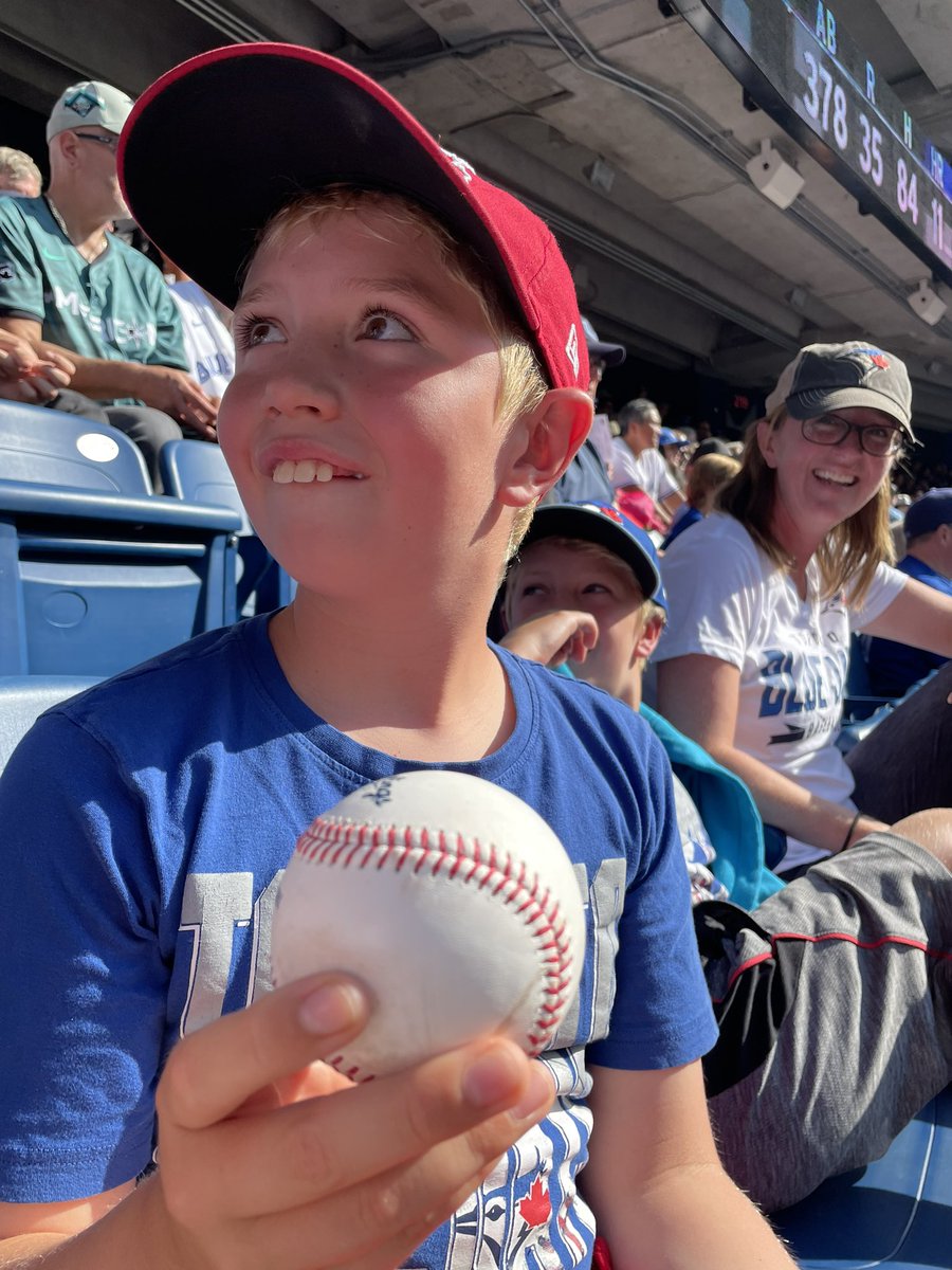 Son had a ball thrown to him from Vlad Jr. at the @BlueJays game yesterday. What a memory. This is a great way to make him a lifelong fan. Well done on making the game experience amazing for kids (and adults). Thank you. Let’s go Jays! See you in October playoffs.