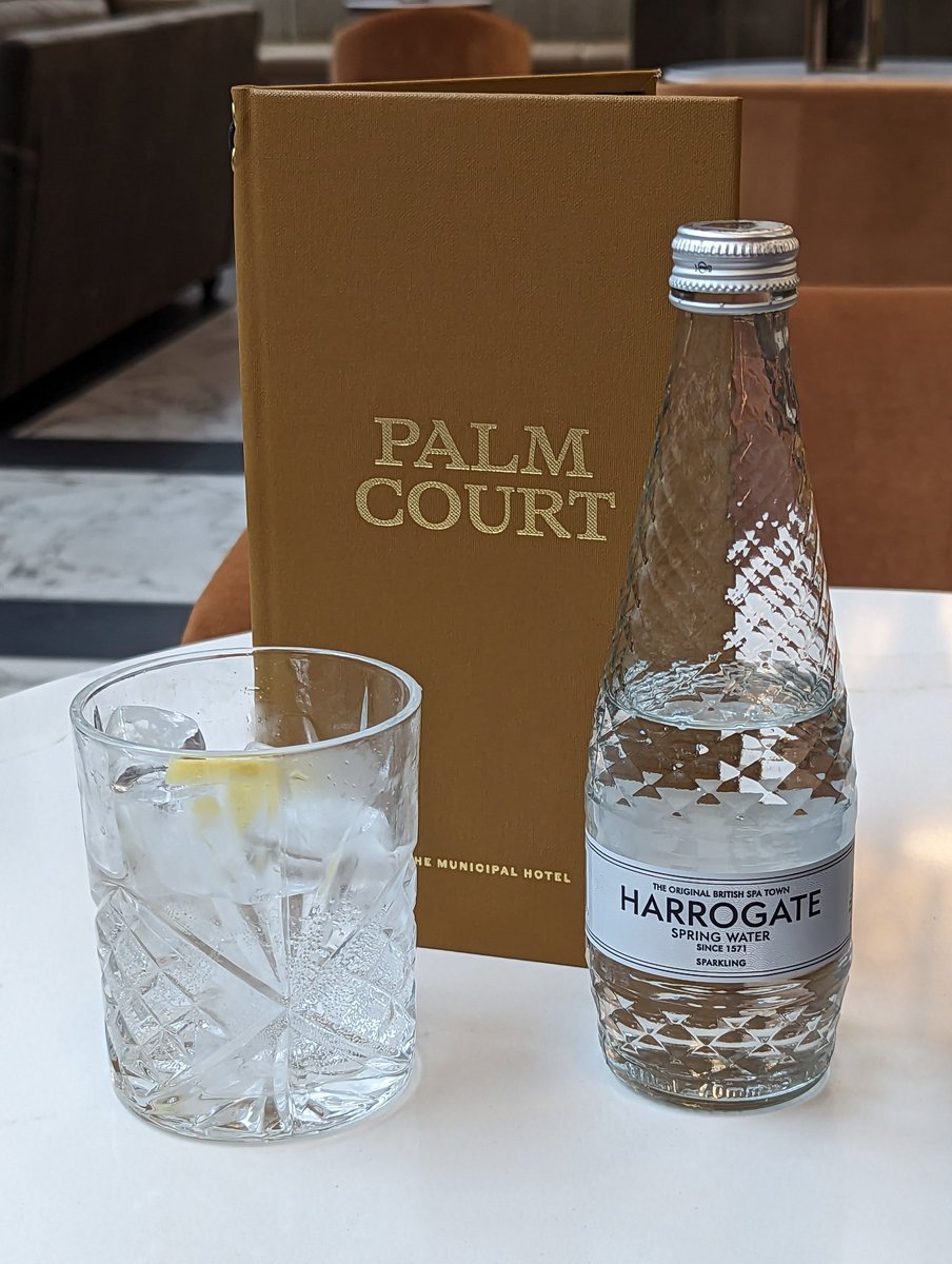 Pamela Chesterman 'Legally Brunette' tweet media