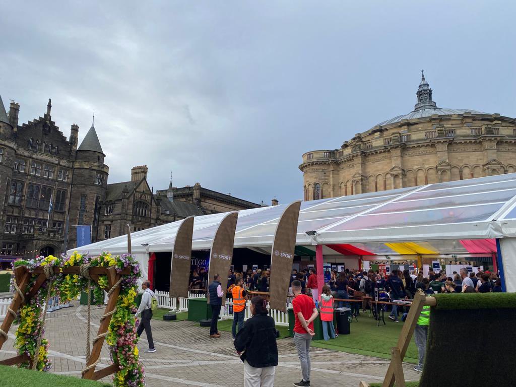 MarkMunro tweet media