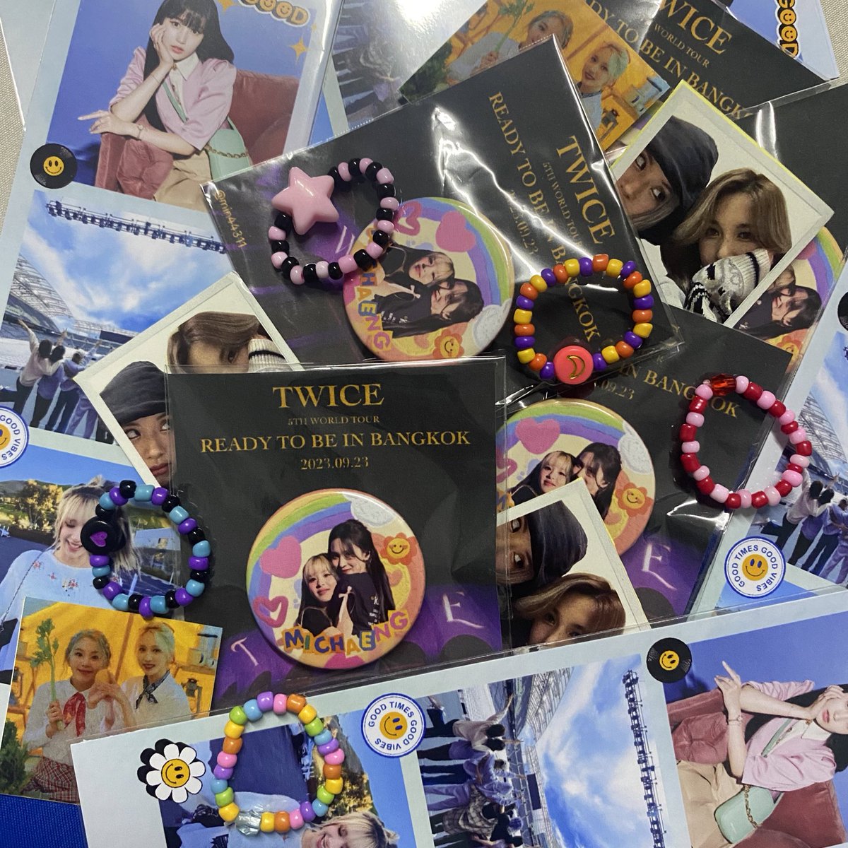 min44311's tweet photo. 🐧GIVEAWAY MICHAENG 9 SET🍓
TWICE READY TO BE IN BANGKOK

2023.09.23
🍒 เข็มกลัด 1+ แหวนลูกปัด 1+ สติ๊กเกอร์ 2+ Photobooth 1

💒: IMPACT​ ARENA

#TWICE_5TH_WORLD_TOUR
#READYTOBE_IN_BANGKOK 
#RTBinBangkok #ทไว้2023 #วันซ์สายเปย์ #MICHAENG https://t.co/7of24ZnSk8