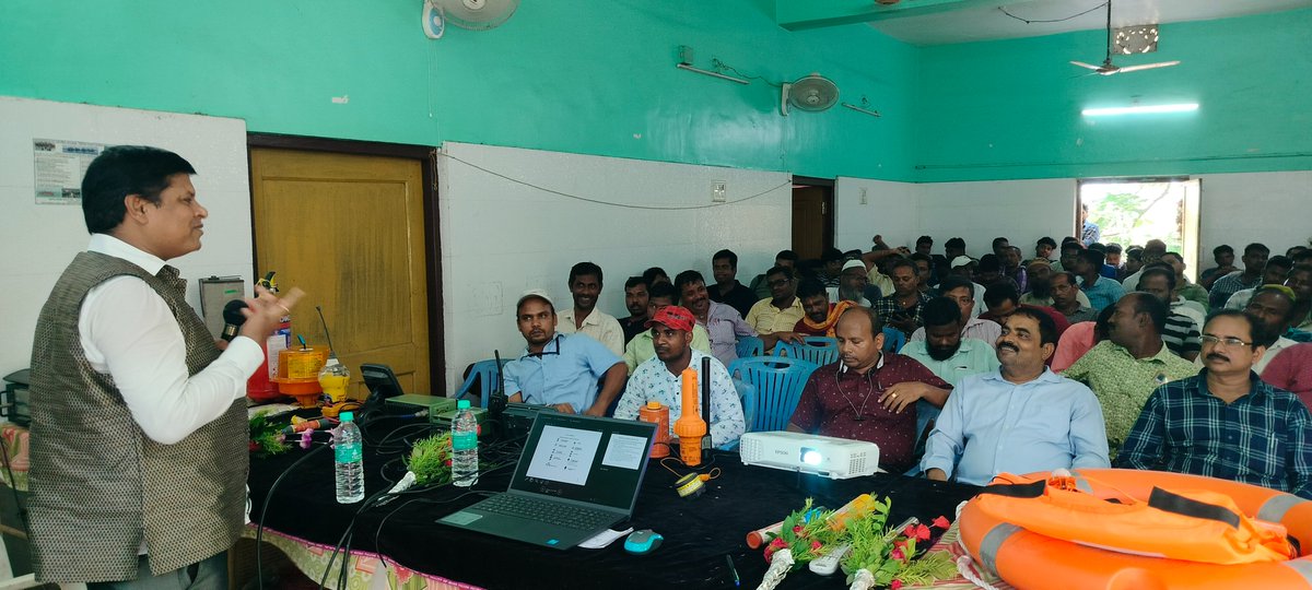 CifnetH's tweet image. CIFNET commenced 3 days #Skilldevelopment #trainingprogramme from 11 to 13/09/23 at #Balasore, #Odisha under #PMMSY funded by #NFDB on #LIFESAVINGAPPLIANCES & #SAFETYATSEA and #COMMUNICATION & #NAVIGATIONEQUIPMENTS #ONBOARDFISHINGVESSEL @FisheriesGoI @PIB_India @ANI @PRupala
