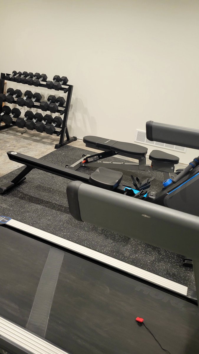 1st day of #FarmFit training as a couple with <a href="/bjbell60/">Brandon Bell</a> through <a href="/FarmFitMomma/">Amanda Nigg | Farm Fitness 🇺🇸</a> 
☆Start day: Monday Sept.11th, 2023
● 6Weeks-
   --Week 1
☆Day
1
#FarmFitness #FarmFamilyFitness #FitnessJourney #FarmFitMomma #AgFit #FarmFitness #FarmHealthy