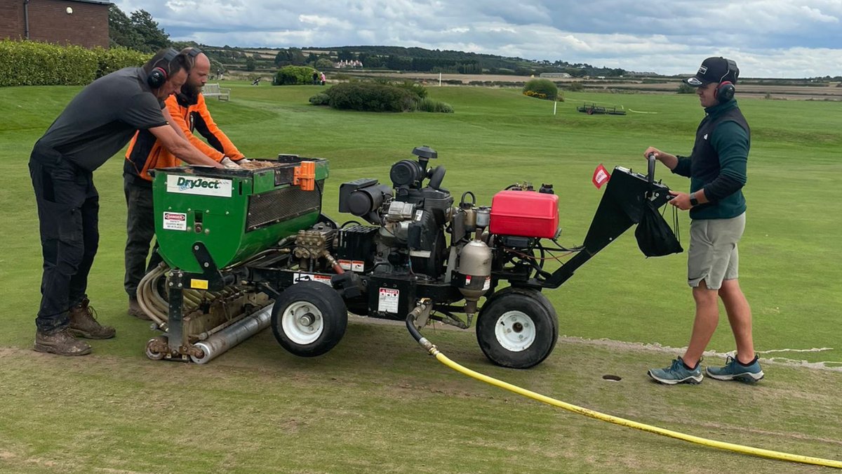 CaldyGolfClub's tweet photo. Huge thanks to @KenSiems Turfgrass Team for his #DryJect service. This machine uses high-speed water injection to #Aerate greens/fill the holes with sand simultaneously, treating the greens with minimal cleanup/damage. We hope to see DryJect on #CaldyGreens again in the future! https://t.co/WG4wa3NS0S