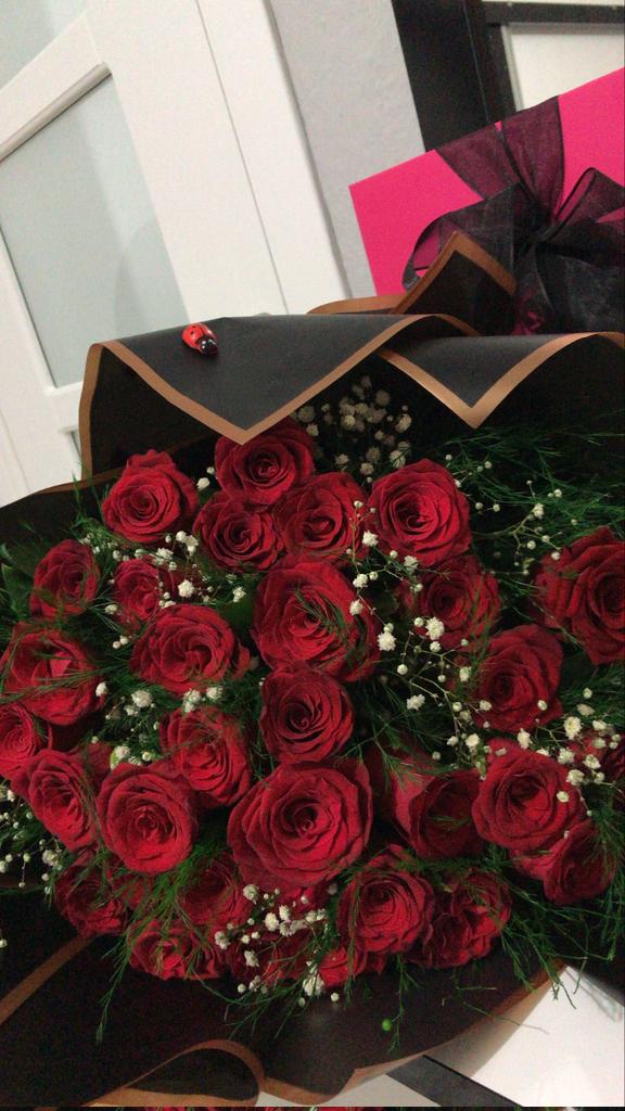ozlemkocakoc's tweet photo. Aile tanışmamızın üzerinden 2 sene geçmiş 🥰 Şimdi aynı evin içinde 2 kişilik çekirdek bir aileyiz ❤️ https://t.co/351kD82hWj